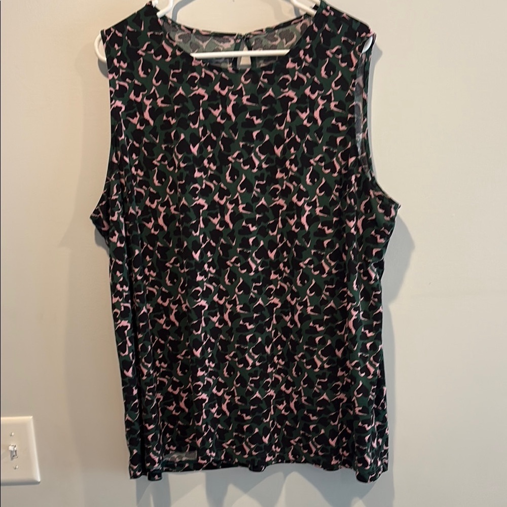 Pink and White Floral Sleeveless Blouse